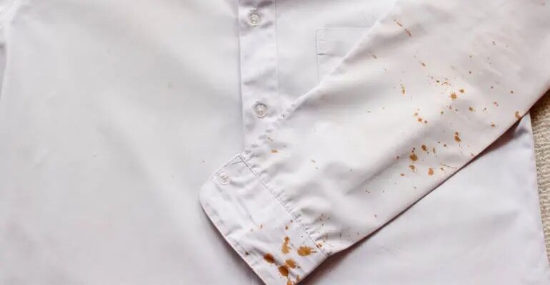 Як ефективно видалити іржу з одягу: практичні поради та засоби Як ефективно видалити іржу з одягу: практичні поради та засоби