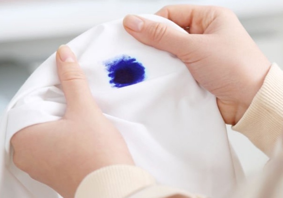 Чим вивести пляму з кулькової або гелевої ручки: поради від ...