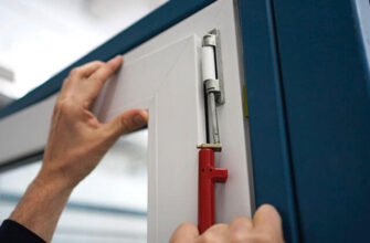 Як правильно зняти пластикове вікно з завісів: покрокова інструкція