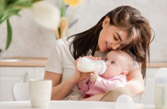 Як привчити дитину знову до грудей після використання пляшечки: поради