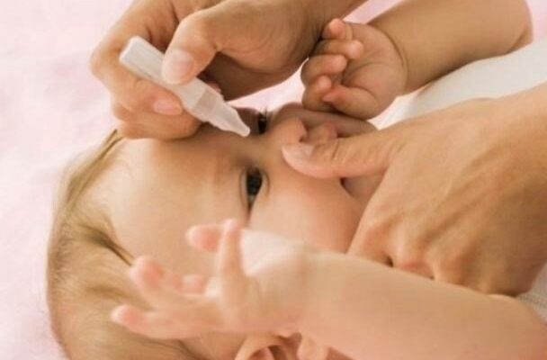 Як закапати око вдома: ефективні засоби та поради від фахівців