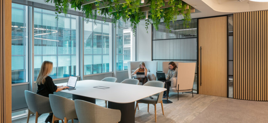 Заощадження vs Інвестиції: ключові відмінності для вашого капіталу