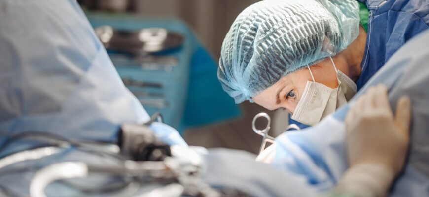 Жовті виділення після гістероскопії: причини, наслідки та лікування