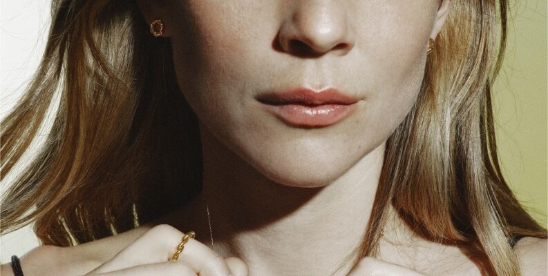 Значення сновидіння: До чого сняться золоті сережки у вашому сні?