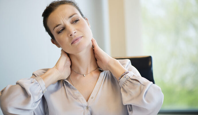 5 ефективних способів позбутися болю в шиї після сну: прості поради