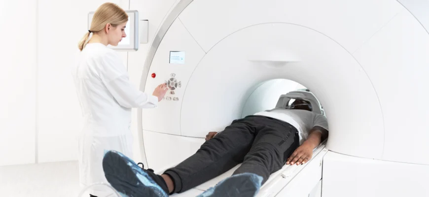 Чи безпечно робити МРТ, якщо у вас є титанова пластина в тілі?