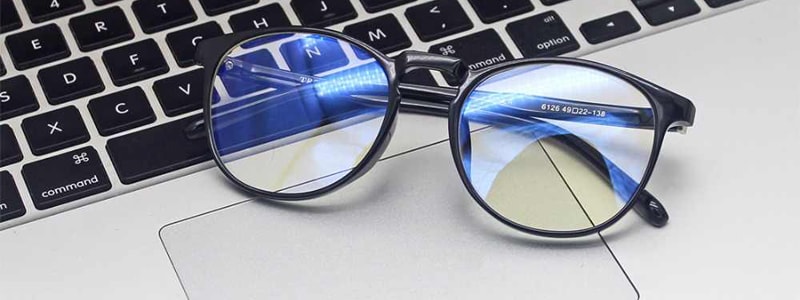 Чи дійсно окуляри для комп’ютера захищають ваші очі? Реальні факти Чи дійсно окуляри для комп’ютера захищають ваші очі? Реальні факти