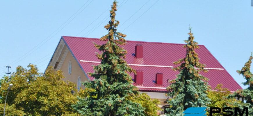 Чи має право сусід встановити паркан на межі ділянки: правові нюанси