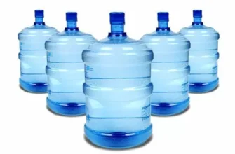 Чи може дистильована вода бути безпечною для пиття: експертний аналіз
