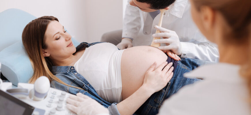 Чи можливий токсикоз на першому тижні вагітності: відповіді й поради