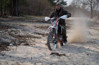 Чи потрібні водійські права для керування пітбайком в Україні?
