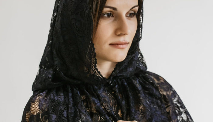 До чого сниться хустка на голові: тлумачення снів та значення символу