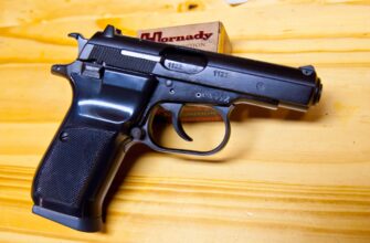 Хто може володіти травматичною зброєю в Україні: права та обмеження