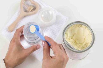 Оптимальна вага для дитини у 1 місяць: скільки має важити малюк?