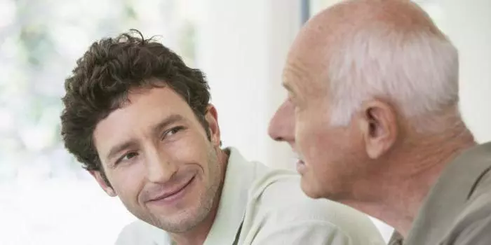 До чого сниться померлий батько — глибокий сенс сну