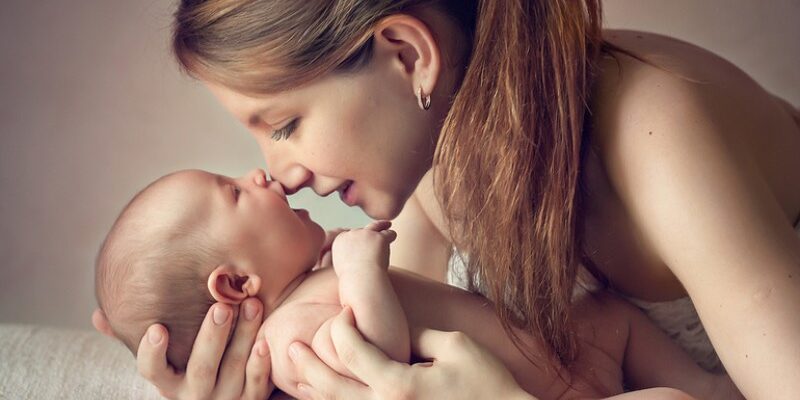 Що означає сон, коли сниться дитина немовля: тлумачення сновидінь