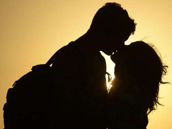 Сонник цілувати цілуватися поцілунок сниться Тлумачення сну