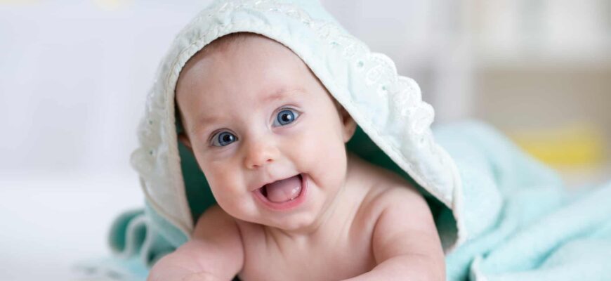 Що повинна вміти дитина в 8 місяців: ключові навички та розвиток