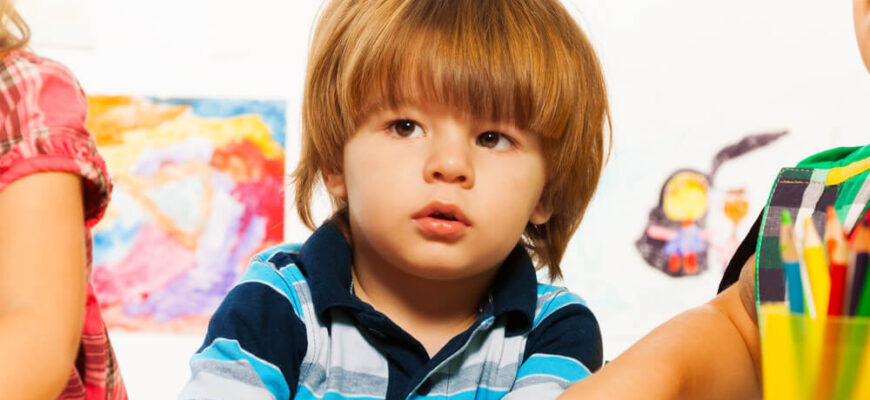 Що повинна вміти робити дитина в 2 місяці: основні навички розвитку