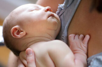 Скільки годин сну потрібно дитині у 3 місяці: поради для батьків