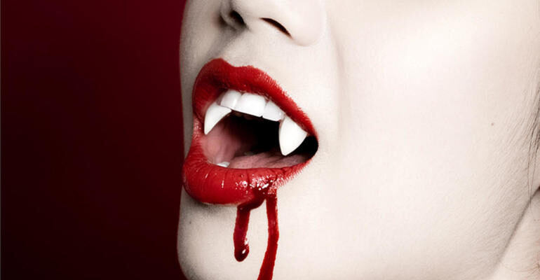 Сонник: До чого сниться кров на тілі іншої людини та його значення