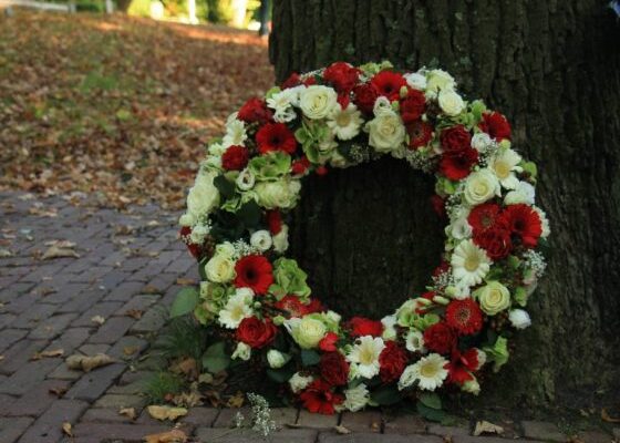 Сонник: до чого сниться похоронний вінок і його значення у снах