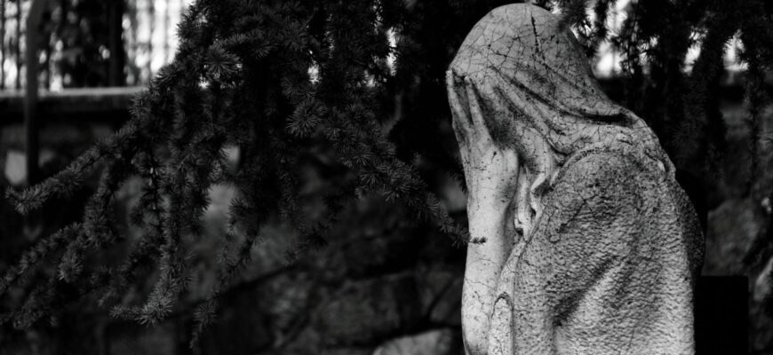 Якщо сниться священик в чорному: значення сну та тлумачення символів