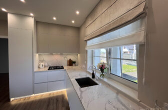 Як стильно та функціонально оформити вікно на вашій кухні?