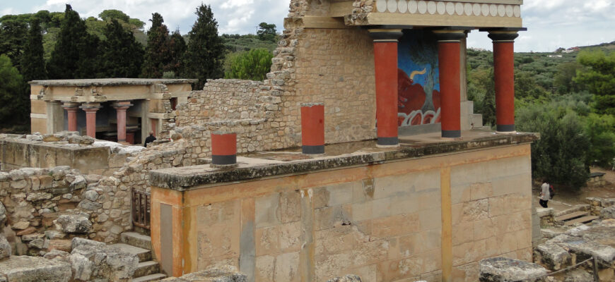 Відкрийте таємниці Кносського палацу: Історія стародавньої Греції