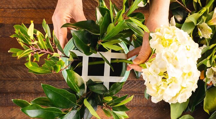 Як створити ідеальний букет з квітів у коробці: покрокова інструкція