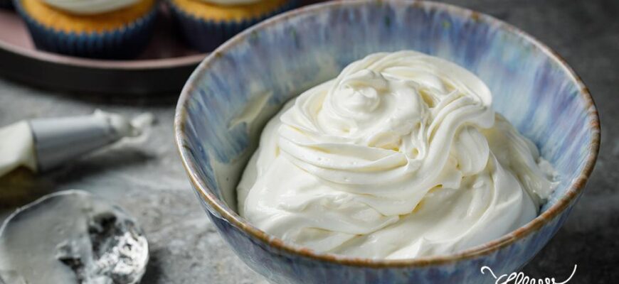 Як швидко та просто приготувати ідеальний вершковий крем вдома