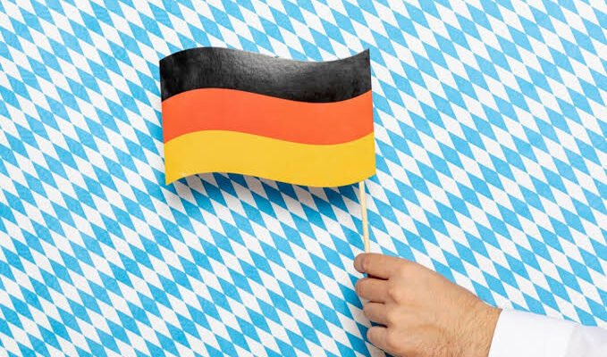 How German B2B Buyers Assess International Service Providers Online