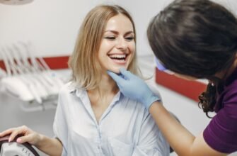Коронка на зуб: ціна, види та від чого залежить вартість